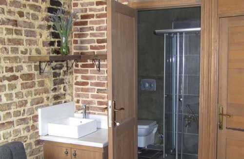 Balat Other | Historic House Surrounded by Attractions in Balat