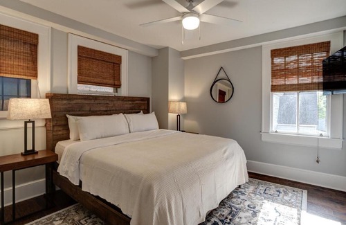 Asheville House | Historic King James 303