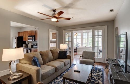 Asheville House | Historic King James 303