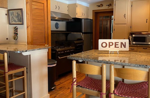 Gaylord Cabin | Historic Lodge on Otsego Lake - Great for Reunions & Family Summer Vacations