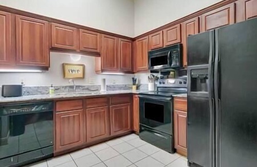 Downtown Apartment | Historic Loft in the Center of Downtown w/Gated Parking