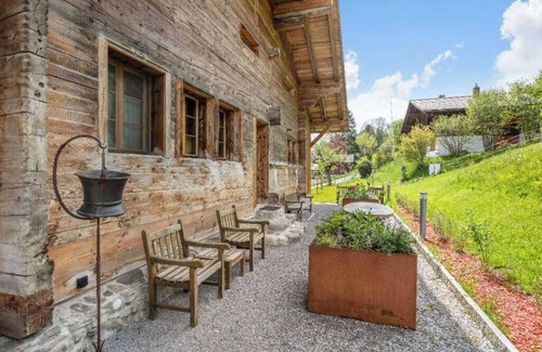 Saanenmoeser Ski Chalet | Historic Luxury Chalet