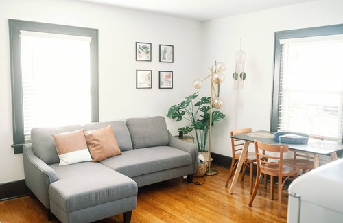 Somerset Apartment | Historic Luxury in Downtown Somerset - Suite A