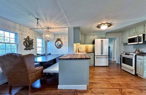 West Brewster House | HISTORIC LUXURY! PET OK! 1 mile to beach! Patio-firepit-2KingSuites