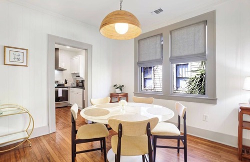 Live Oak House | Historic-Modern 2bdrm Bungalow by Daffin Park & Savannah Bananas