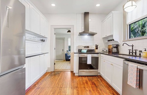 Live Oak House | Historic-Modern 2bdrm Bungalow by Daffin Park & Savannah Bananas