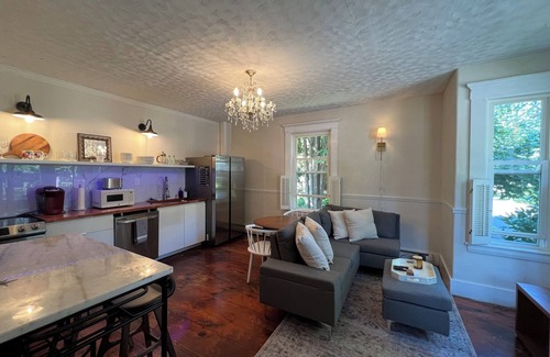 South Berwick House | Historic Newly Renovated 3-bedroom Townhome with WiFi, AC Downtown South Berwick