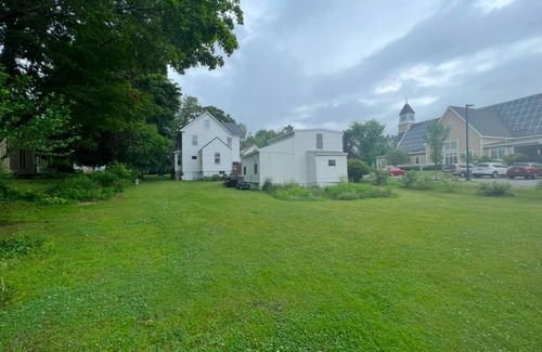 South Berwick House | Historic Newly Renovated 3-bedroom Townhome with WiFi, AC Downtown South Berwick