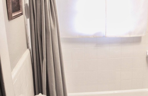 Front Park Apartment | Historic Private Buffalo Retreat Near Downtown!