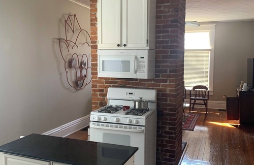 Midtown House | Historic Queen Ann home in the entertainment district Overton Square.