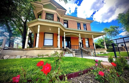 Raton House | Historic Queen Anne Art Gallery House!