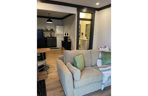 New Albany Apartment | Historic residence w/laundry, firepit and charm!