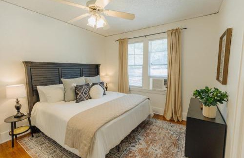 Midtown House | Historic Revival King Bed Midtown Memphis 70 Fast WiFi Free Parking Yes Pets