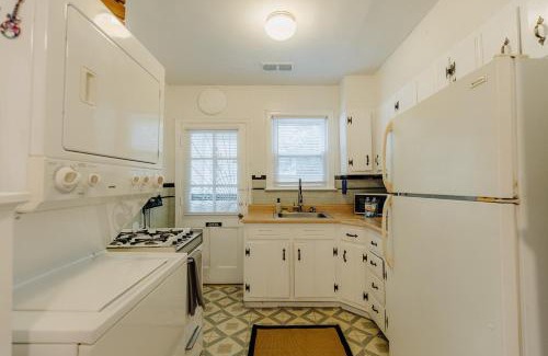 East Memphis House | Historic Revival King Bed Liberty Bowl Memphis 895