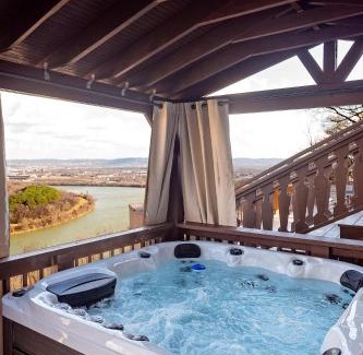Chattanooga Hotel | Historic Riverview Inn Three