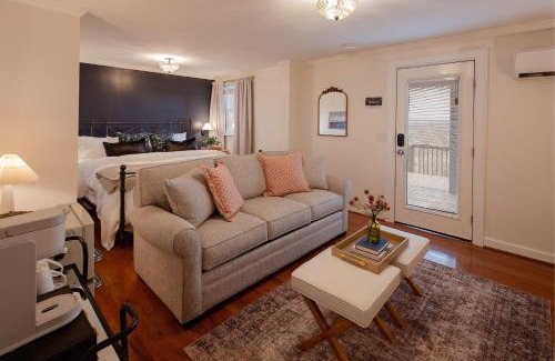 Chattanooga Hotel | Historic Riverview Inn Suite Nine