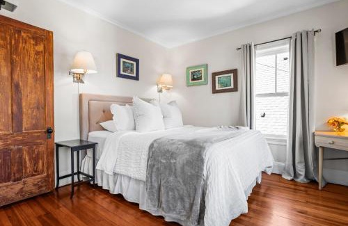Mystic House | Historic Seaside Downtown Mystic Home Walk to Seaport