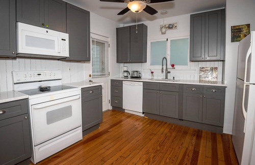 Saint Joseph House | Historic Silver Beach house - 1 block from downtown State St.
