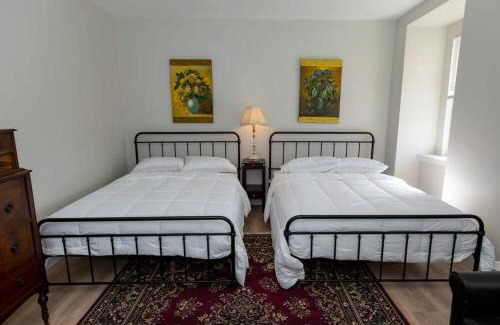 Manchester Apartment | Historic & Sophisticated Walk to Casino Stadiums