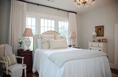 Conway House | Historic Southern Cottage close to Downtown Conway