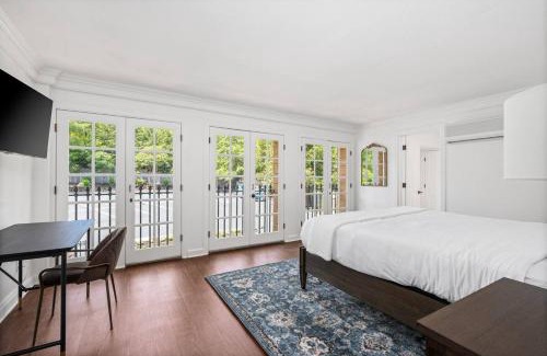 Santa Rosa Apartment | Historic Stonehouse Suite in Sonoma Wine Country!