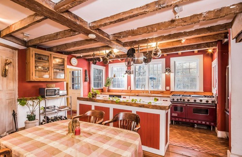 Stonington House | Historic Stonington/Mystic Home ~ Pet Friendly