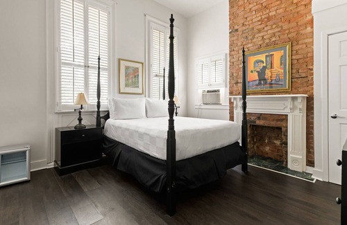 Faubourg Lafayette House | Historic Streetcar Inn