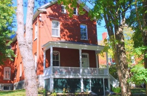 Portland House | Historic Townhome on Great Diamond Island - Walking Distance to the Beach