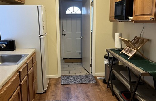 Montrose House | Historic Townsend Park bungalow minutes from Black Canyon National Park