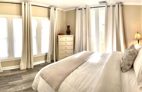 Historic Ybor House | Historic Two Bedroom with Loft, Ybor Home