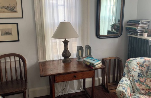 Federal Hill House | Historic unique 2B/1BA cottage, on a quiet street in the West End of Providence.