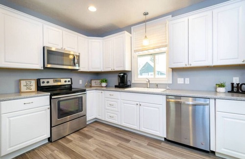 Great Falls House | Historic Updated Great Falls Home W/Fire Pit