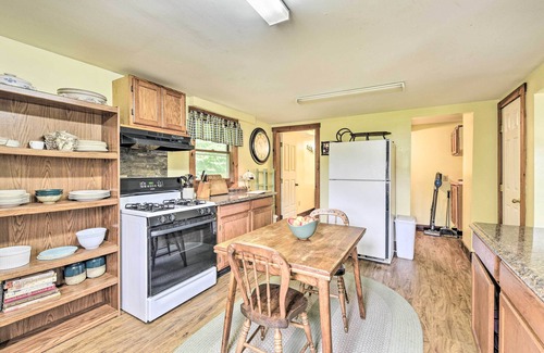 Granville House | Historic Vermont Ski House w/Mountain Views!