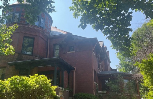Near South Apartment | Historic Victorian - 2 queen size beds, with WiFi, AC, TV.