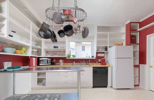 Astoria House | Historic Victorian House in the Heart of downtown Astoria
