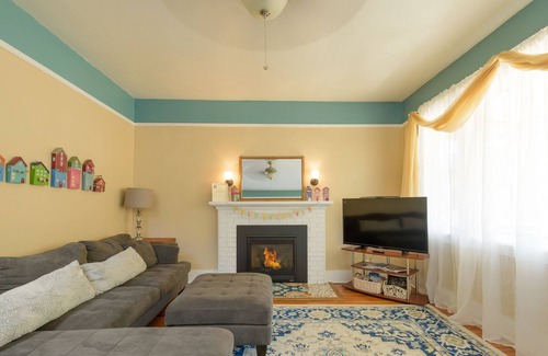 Astoria House | Historic Victorian House in the Heart of downtown Astoria