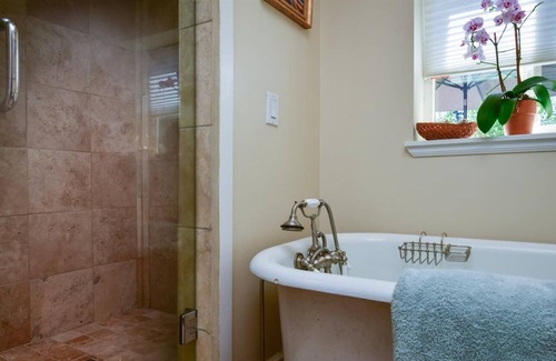 Nevada City Cottage | Historic Victorian cottage