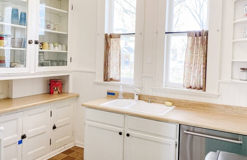 Manistee House | Historic Victorian Vacation Home - The Blacker House