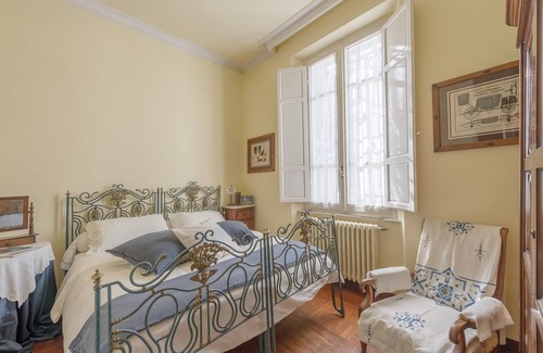 Ronchi Villa | Historic villa on the Versilia waterfront