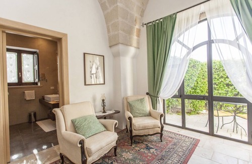 Carovigno Villa | Historic villa with private pool