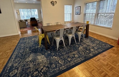 Buena Park House | Historic Vintage SFH Near Lake w/Parking