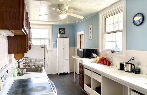 Betterton House | Historic Waterfront Home with Chesapeake Bay View. Sleeps 9. Close to the Beach