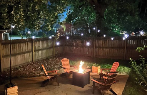 Jackson House | Historic Westwood Cottage, 3 bedroom, sleeps 6