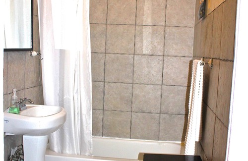 Bedford-Stuyvesant House | Historical Brownstone Living - Understated elegance, close to metro
