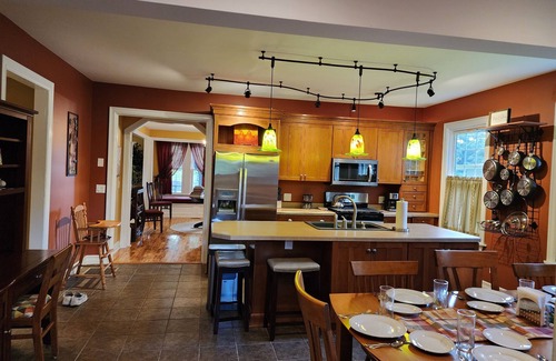 Geneva House | Historical Home Close To Downtown