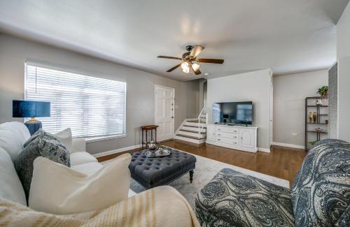 Uptown Apartment | Historical Home in Iconic Alamo Heights - Sky view