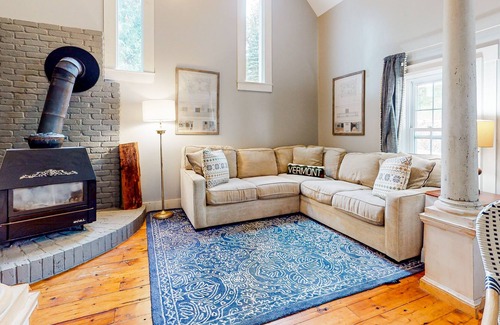 West Hartford House | Historical home overlooking the river, walk to the village & covered bridge