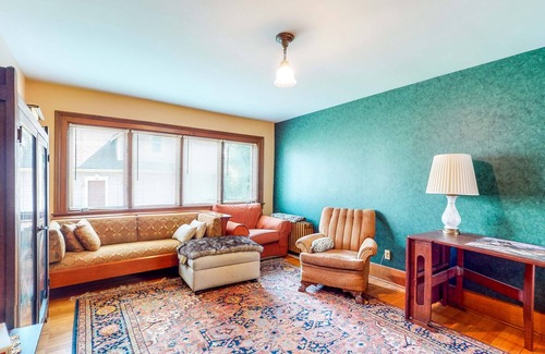 Springfield House | Historical Home w/ Modern Conveniences w/ Porches