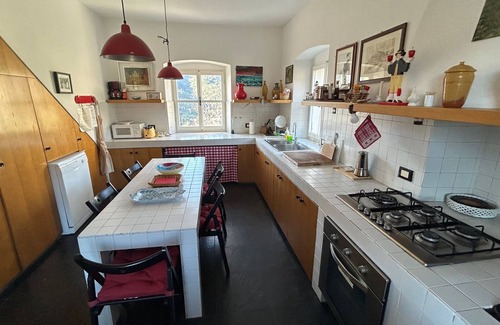 Cinque Terre House | Historical Villa 'The Birdhouse' with Garden and Views