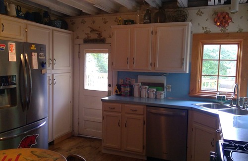 Mid America House | Historical Lakefront Cabin Just 8 Minutes to Oaklawn Track/Casino